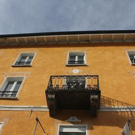 Casa Gialla Russo エクステリア 写真